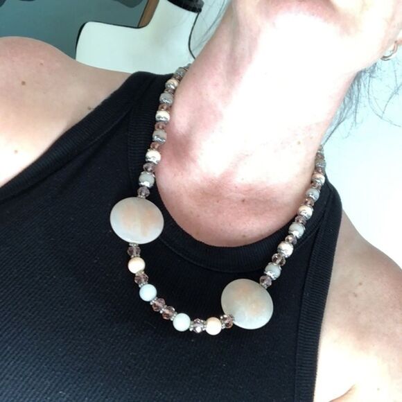 Teng Yue Stone Vintage Necklace - Picture 6 of 8